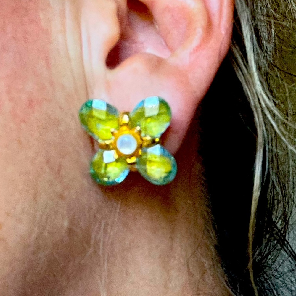 Green flower earrings